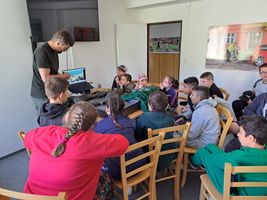cbcbe87a-5d24-42e0-bff9-19c9bf2a5353.jpg